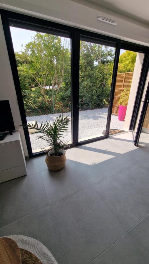 Le Patio : Studio Avec Exterieur Saint-Barthelemy-d'Anjou Экстерьер фото